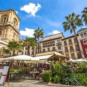 La Plaza, En El Centro Facil Acceso Y Parking Cercano Granada